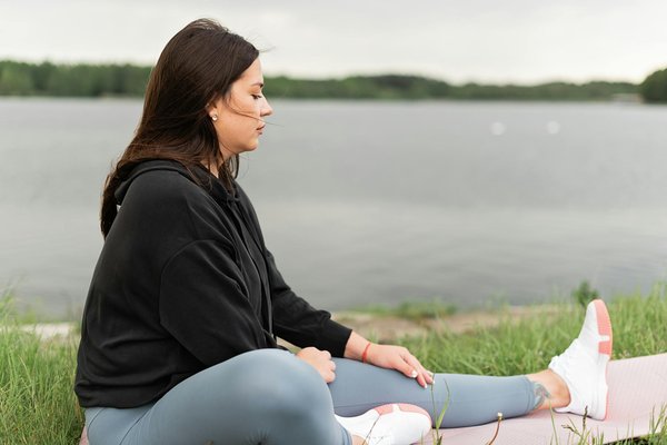 Comment le yoga peut aider à se sentir Zen